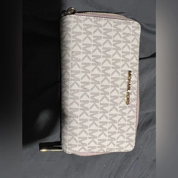 MK wallet - Picture 2 of 2